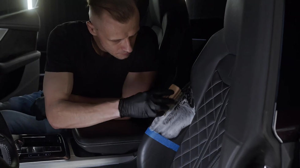 Thumbnail: Handy Leather Brush