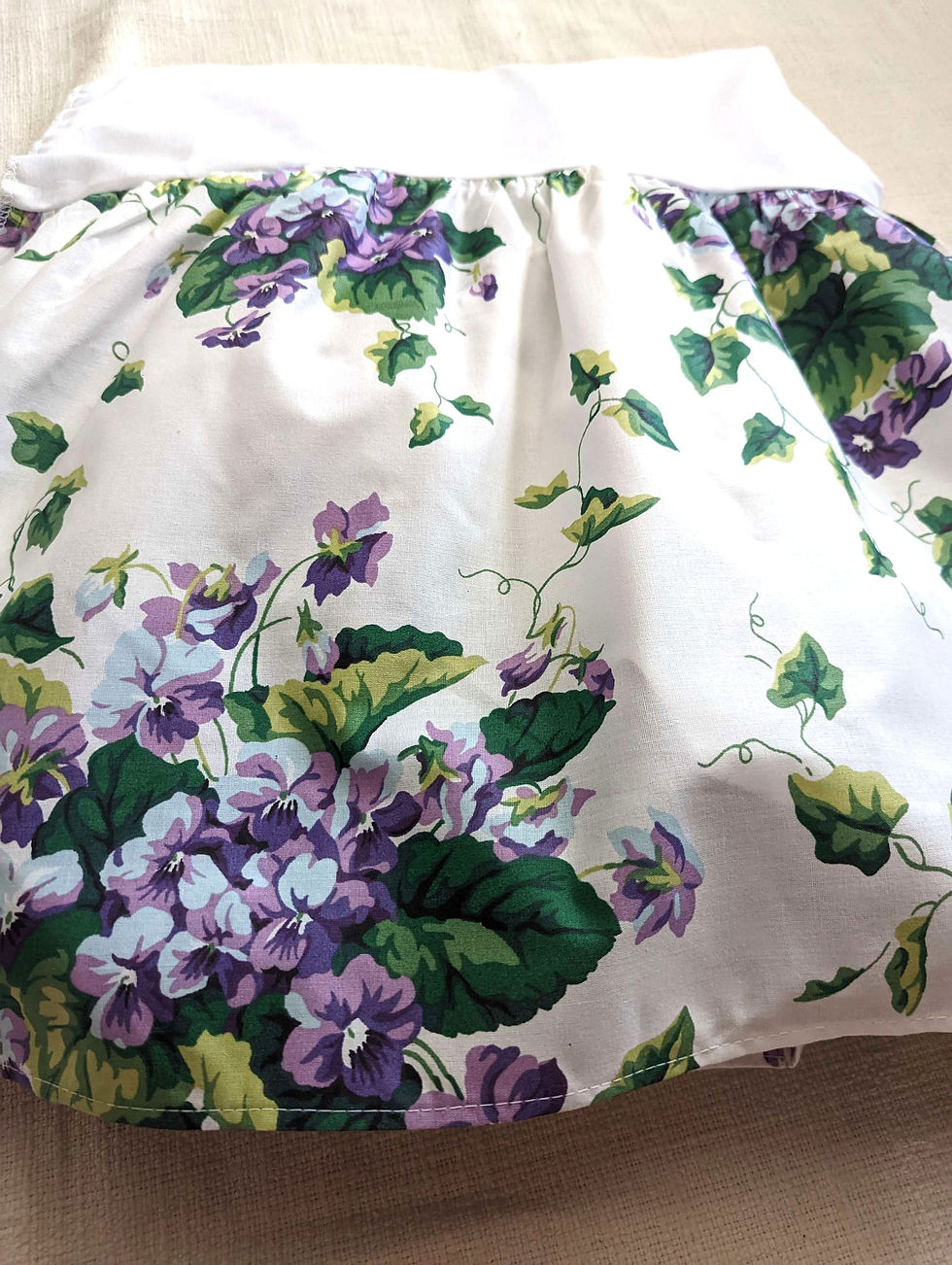 Waverly GARDEN ROOM Sweet Violets Ivy RUFFLED Queen Bedskirt 15.5in drop New