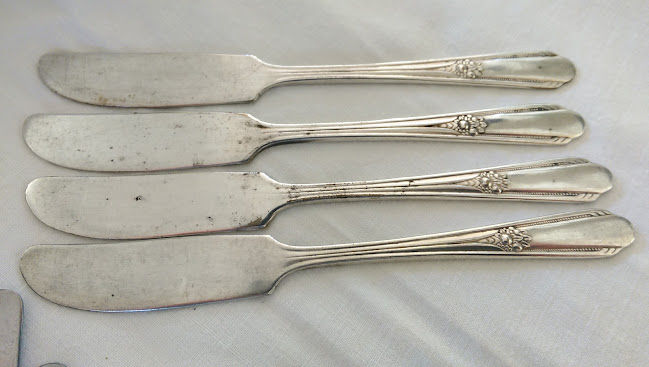 Thumbnail: Memory Hiawatha International Silver William Rogers Silverplate Mixed 25 pc. Set