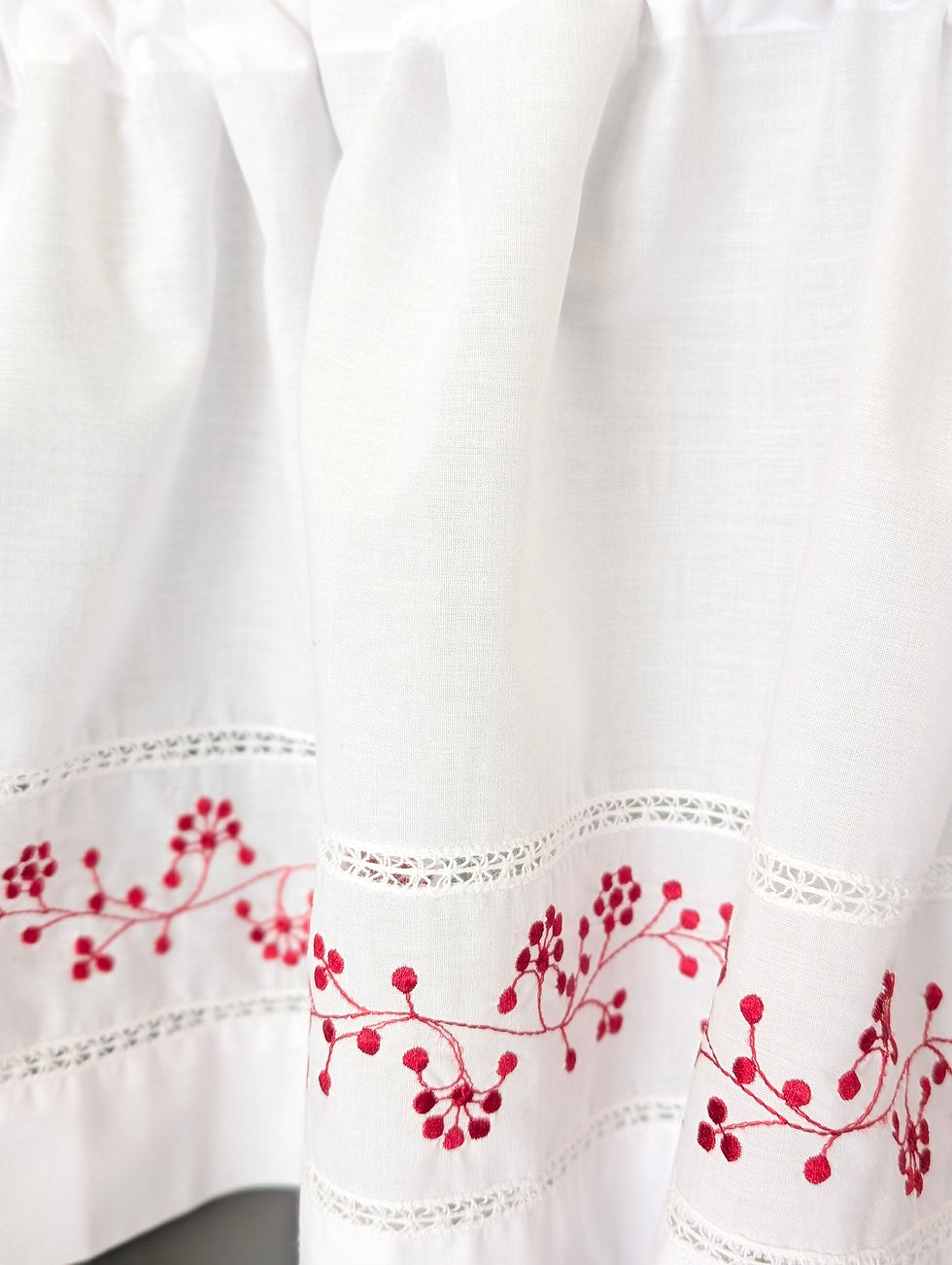 Thumbnail: Valance White Red Floral Embroidery 58x15in