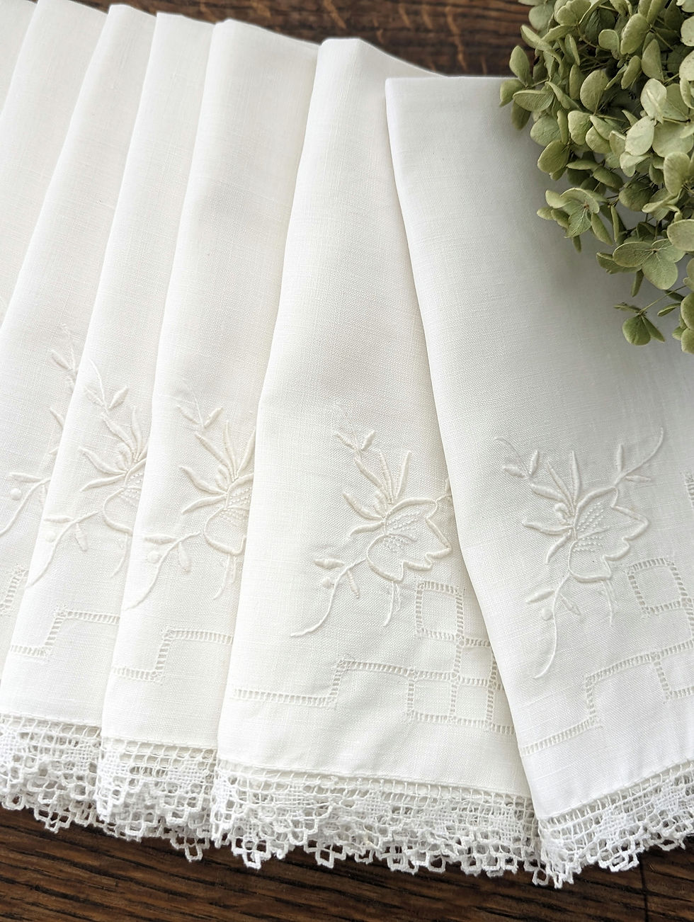 Vintage Linen Napkin Embroidery Filet Lace 18in Set of 9