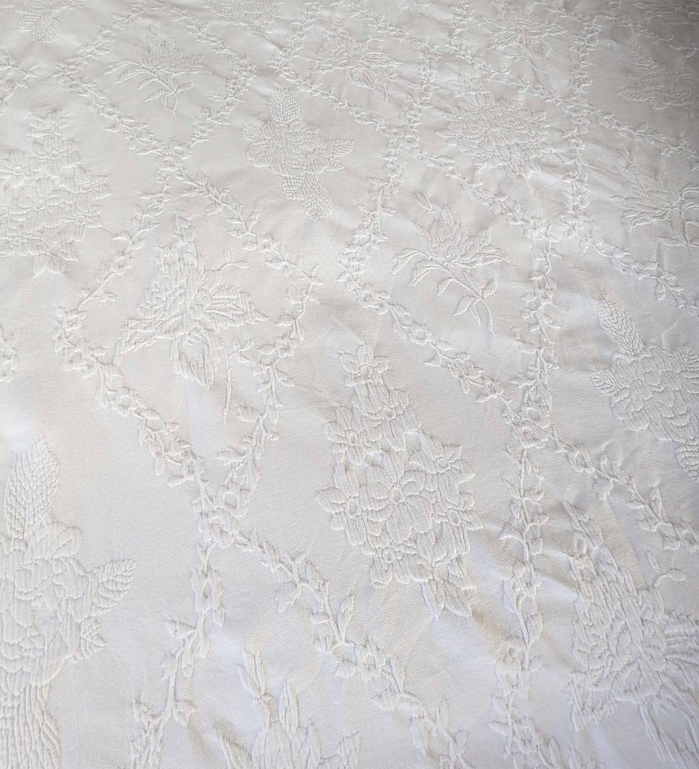 Thumbnail: Matelasse Queen Cover White Portugal Floral Design 94x90