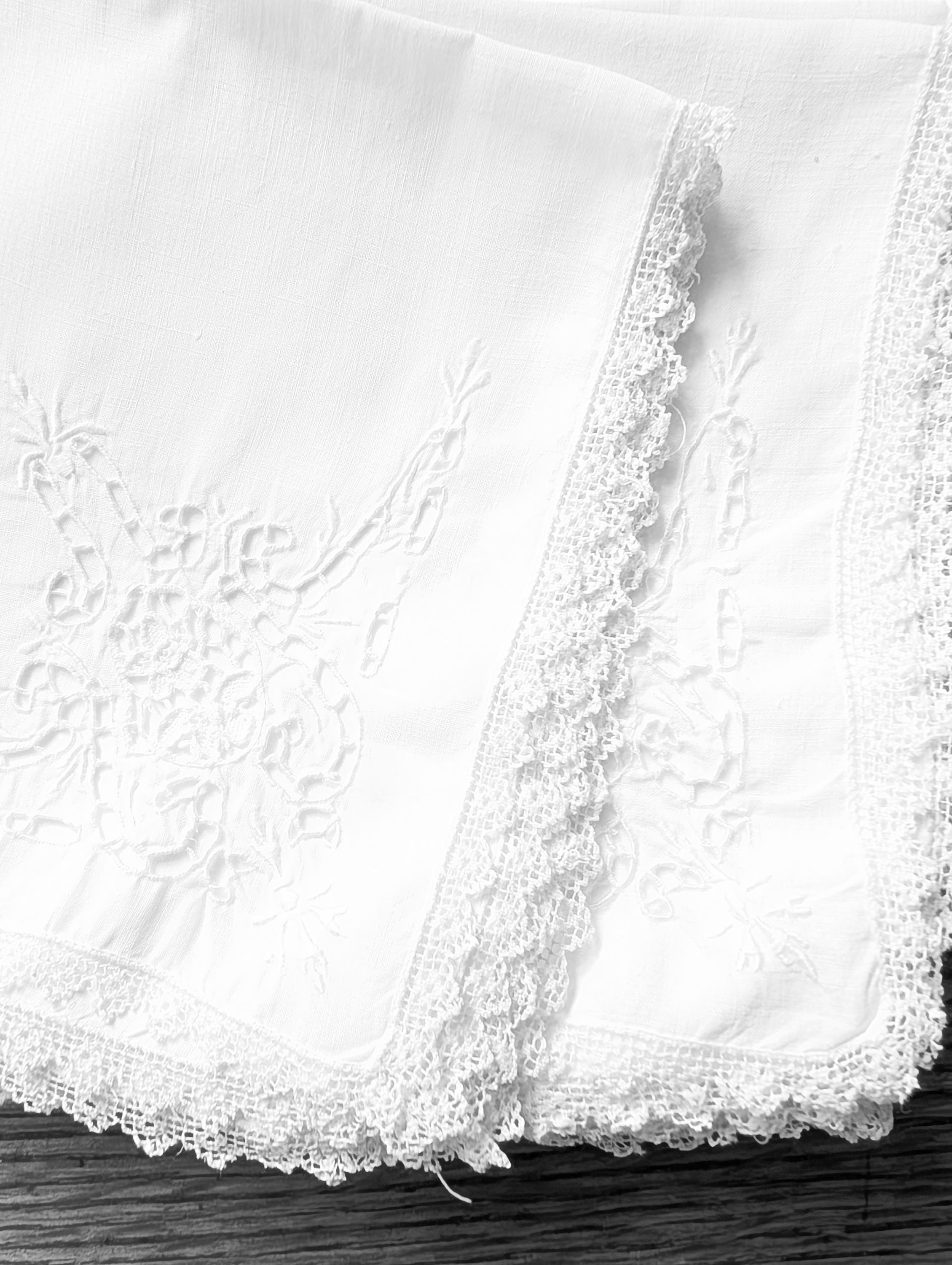 Victorian Dinner Set of 10 Napkins Openwork Embroidery Cutwork 13in sq