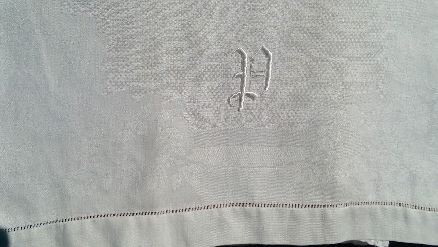 "P" Linen Towel Monogram