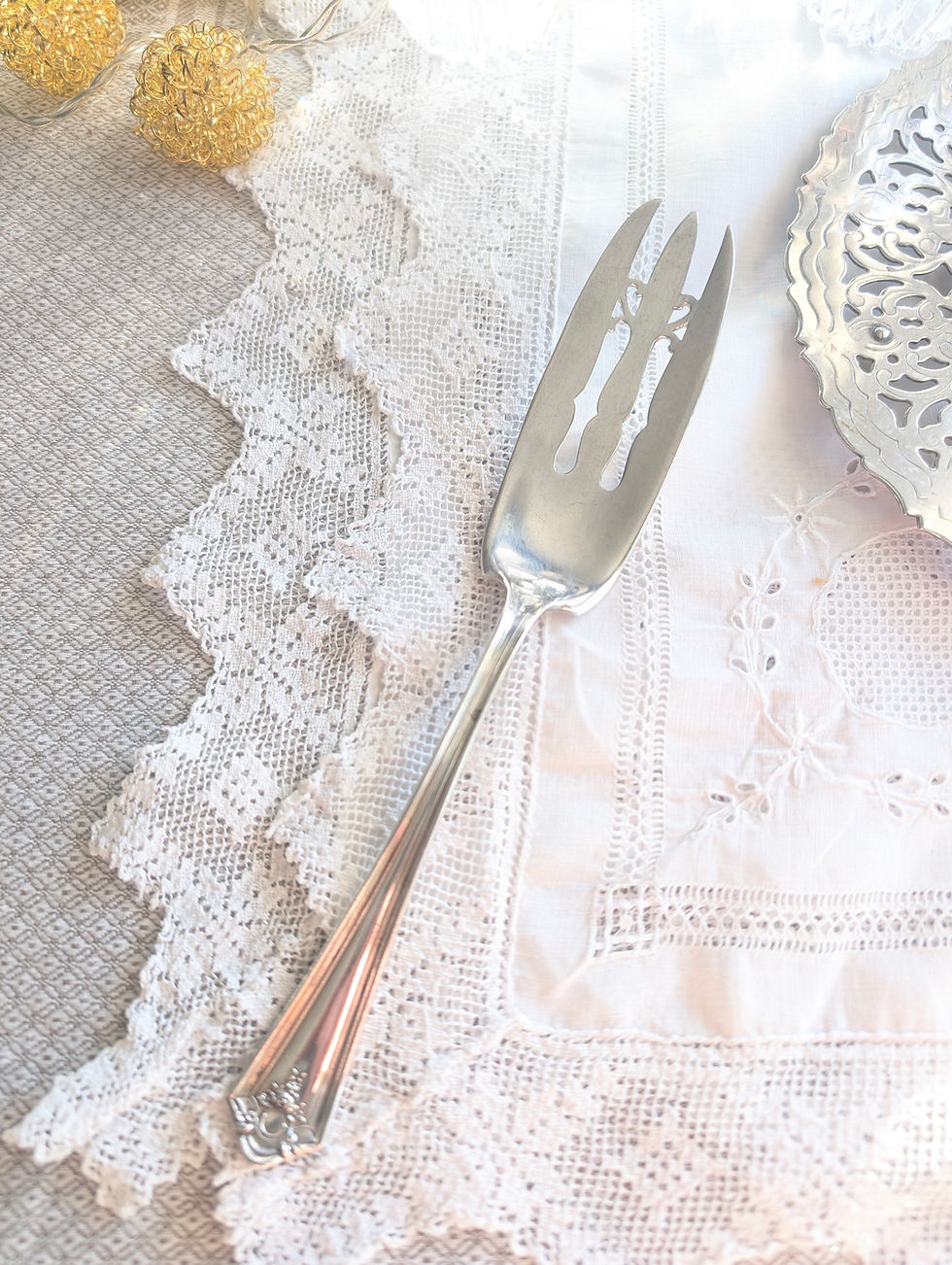 Thumbnail: Wm Rogers Ashland 1914 Silver Plate Pastry Serving Fork 8in