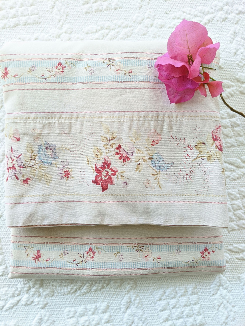 Thumbnail: Ralph Lauren Josie Floral Standard Case Pair