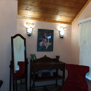 Dressing room 4.jpg