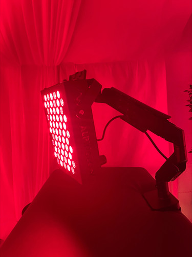 Alpinglow Summit Lite300 - Red Light Therapy Panel: Small