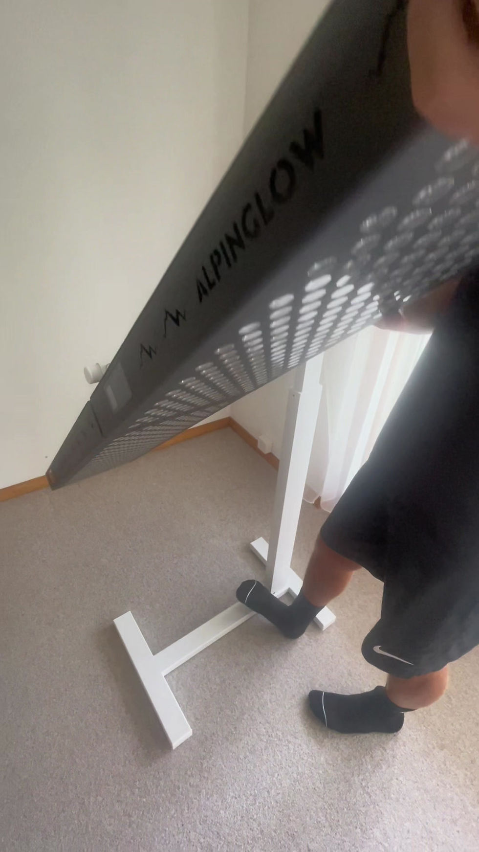 Miniature : Alpinglow Summit Pneumatic Stand for the red light therapy