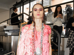 Simon Cracker : ascoltare, rallentare, ricostruire