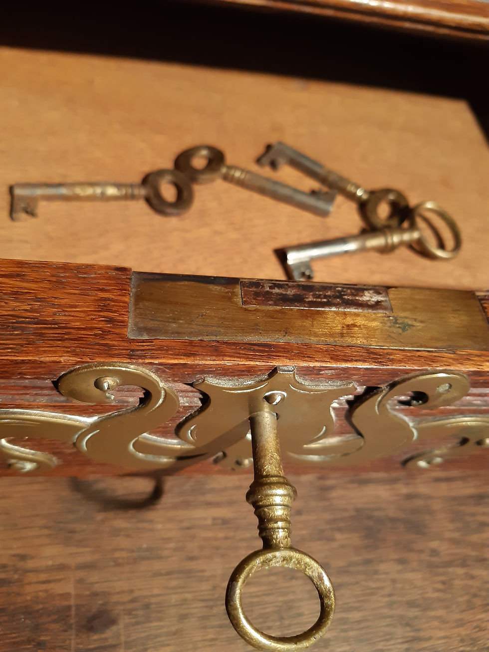 Miniaturebillede: Art Nouveau buffet - original, masser af detaljer