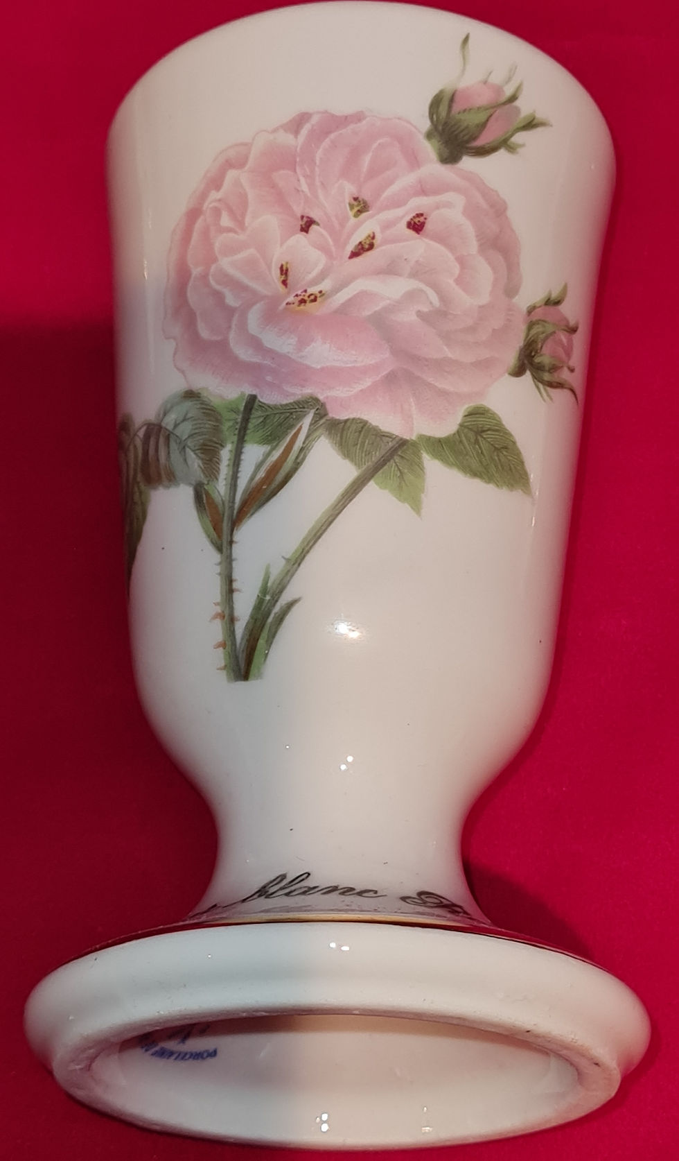 Küçük resim: 4 Fußbecher "Coco Chanel" Motiv Rosen, Porzellan, Sammleredition