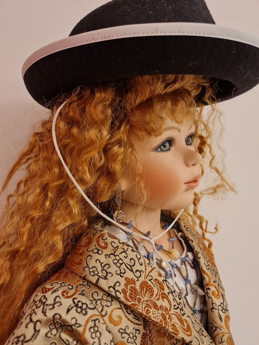 Miniaturbild: Künstlerpuppe uncrown Collection 2003 351/777 - Hippimädchen, große Puppe
