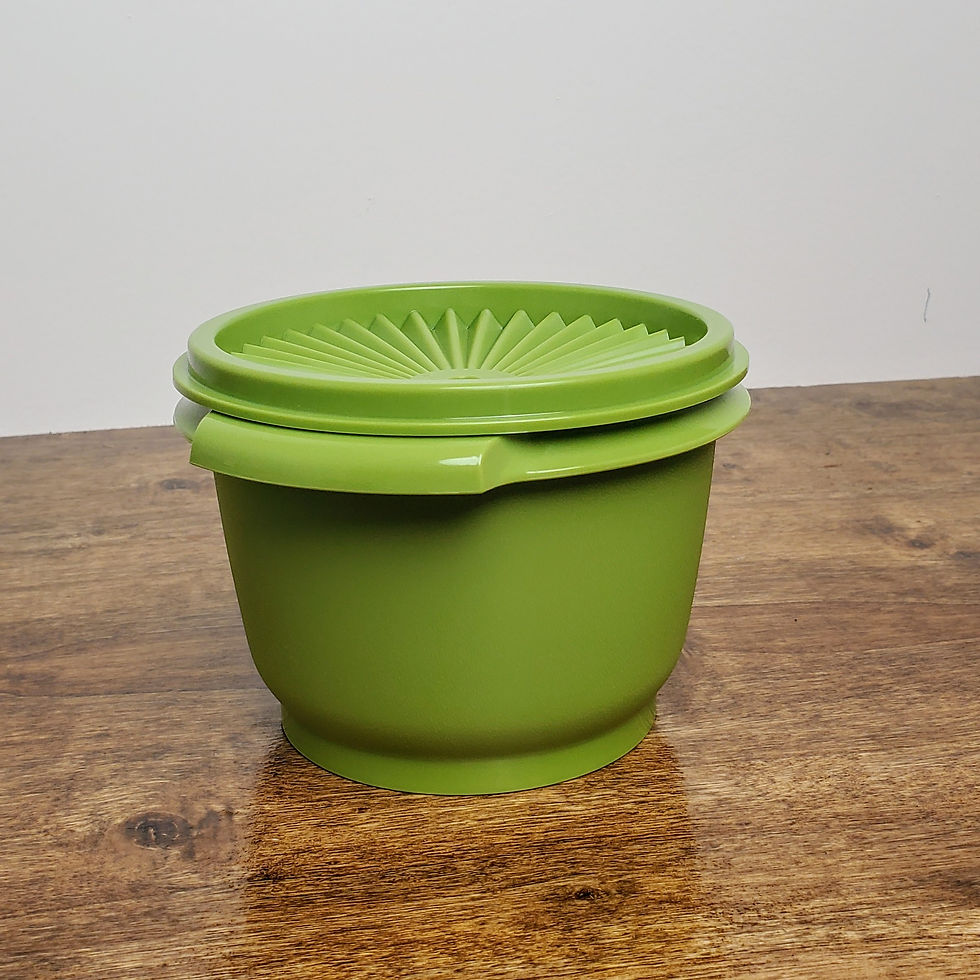 New Tupperware Servalier Storage Bowl 886 Olive Green With Starburst Lid