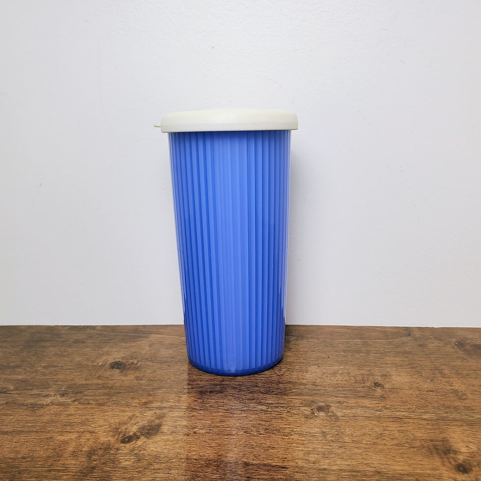 Tupperware 24 oz Insulated Travel Tumbler Blue with White Lid Cup Drinkware