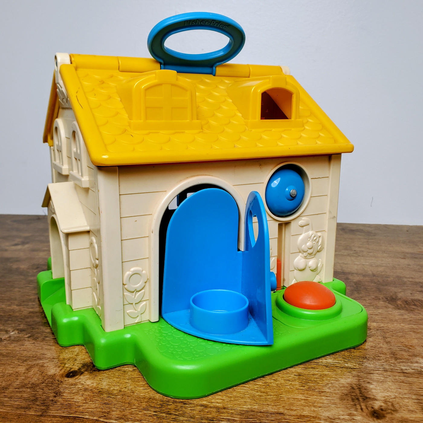 1984 Fisher Price Jumbo Little People Discovery Cottage 136