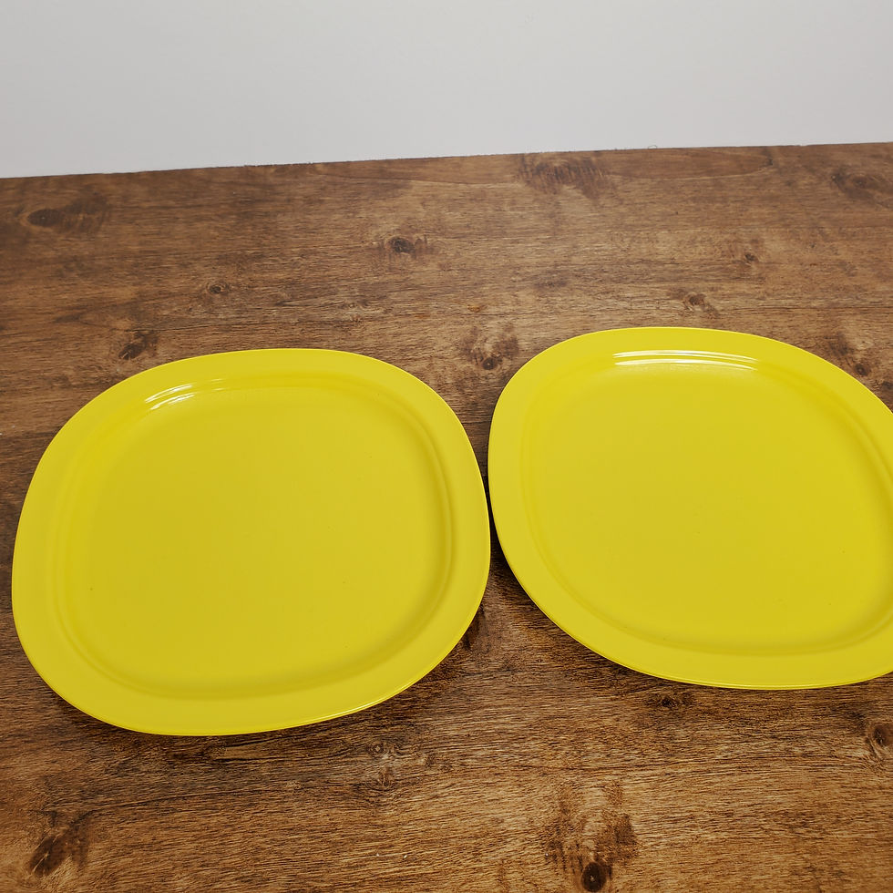 Thumbnail: Tupperware 8" Plates Microwave Reheatable Lunch Dish Yellow #3609 New