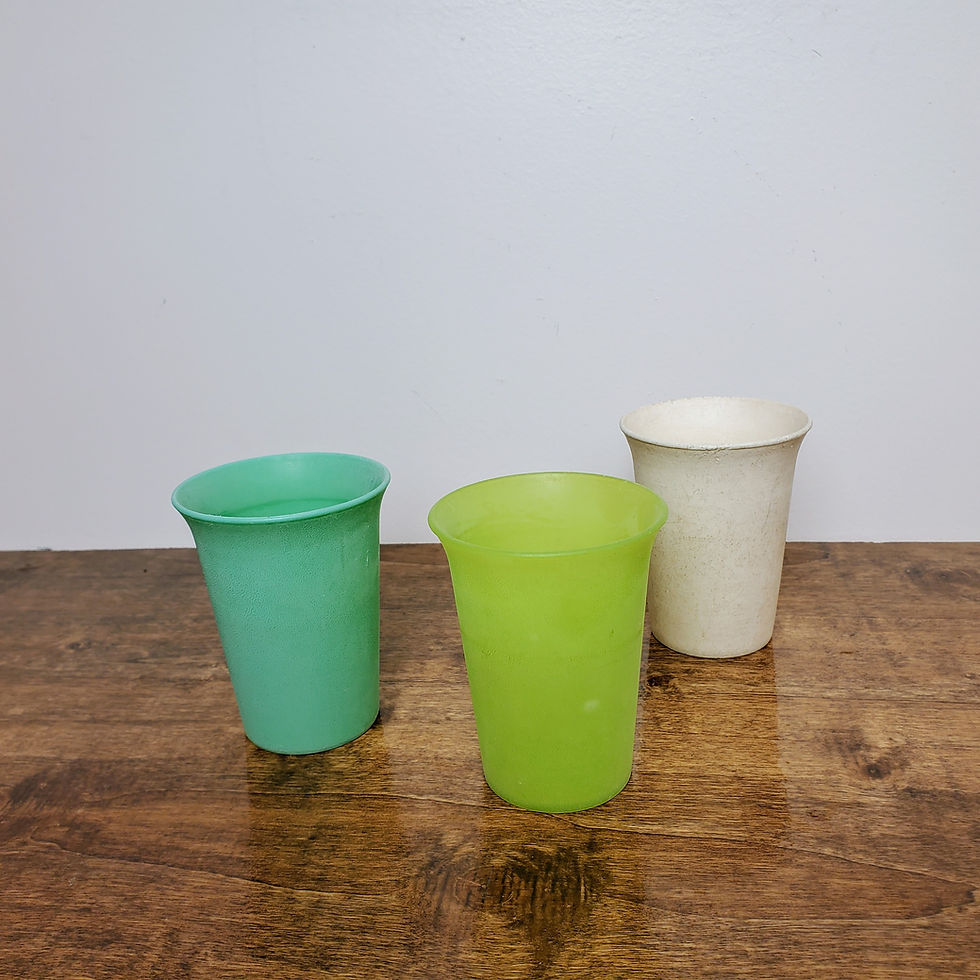 Thumbnail: Pre-Owned Tupperware 7oz Bell Tumblers – Set of 4 (Green, White & Teal)