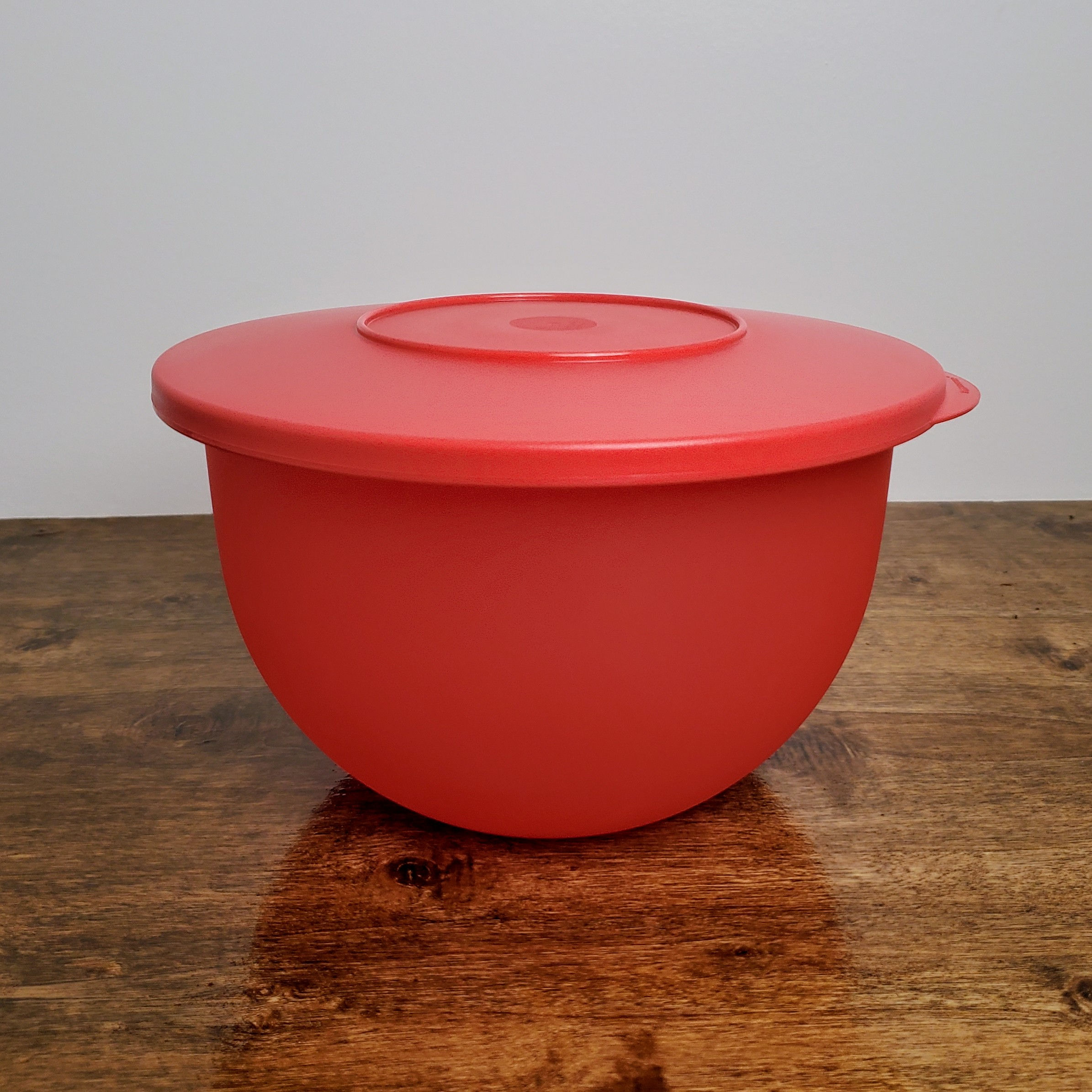 Tupperware Impressions Small Mixing Bowl 3093 (1.3L / 10 Cup) with Lid 3094 – Re