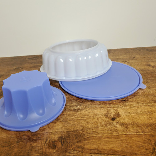 Tupperware Jello Ring W/ Blue Seal Cups #1202 #1201 #1203