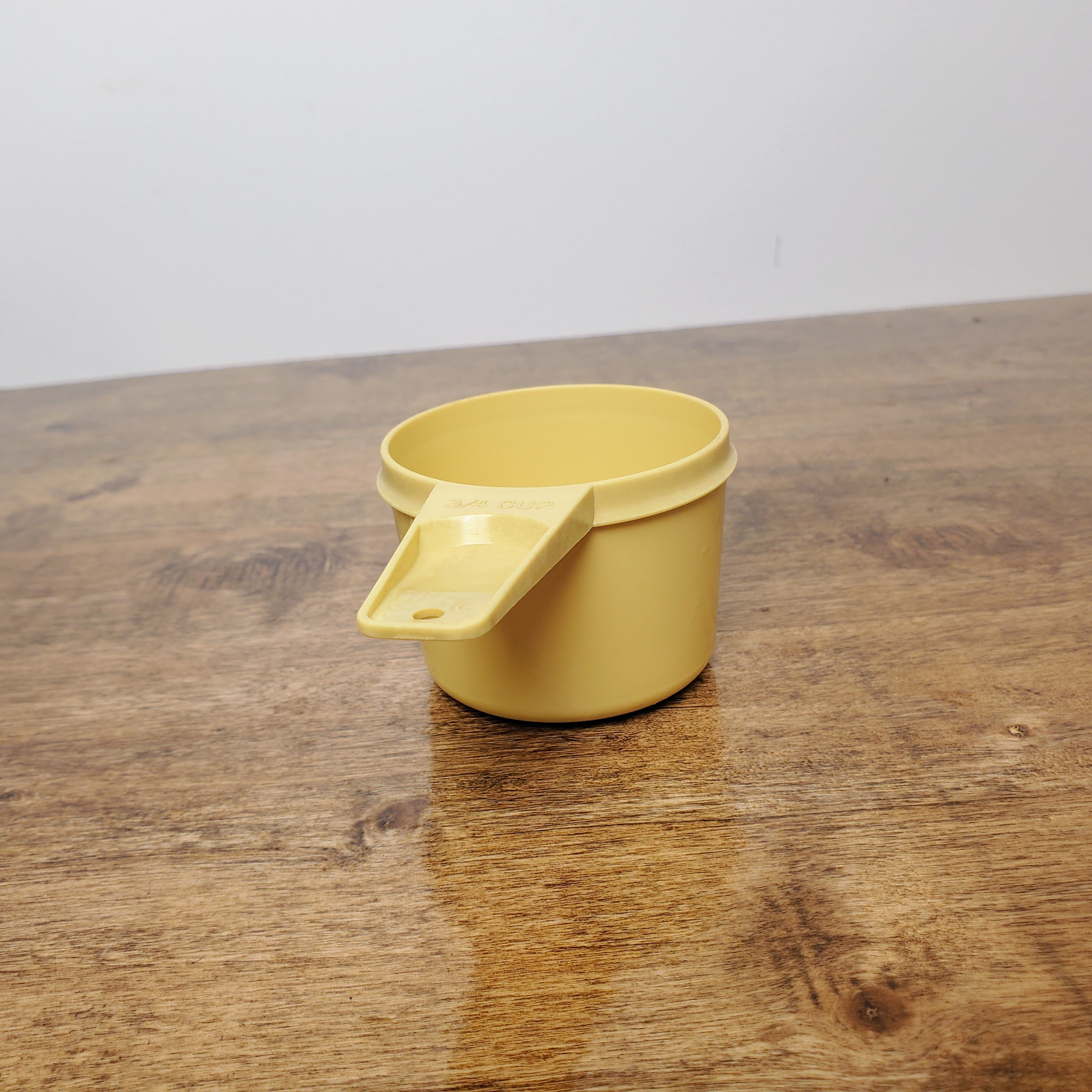 Vintage Tupperware Harvest Gold 3/4 Cup Measuring Cup #762 Replacement