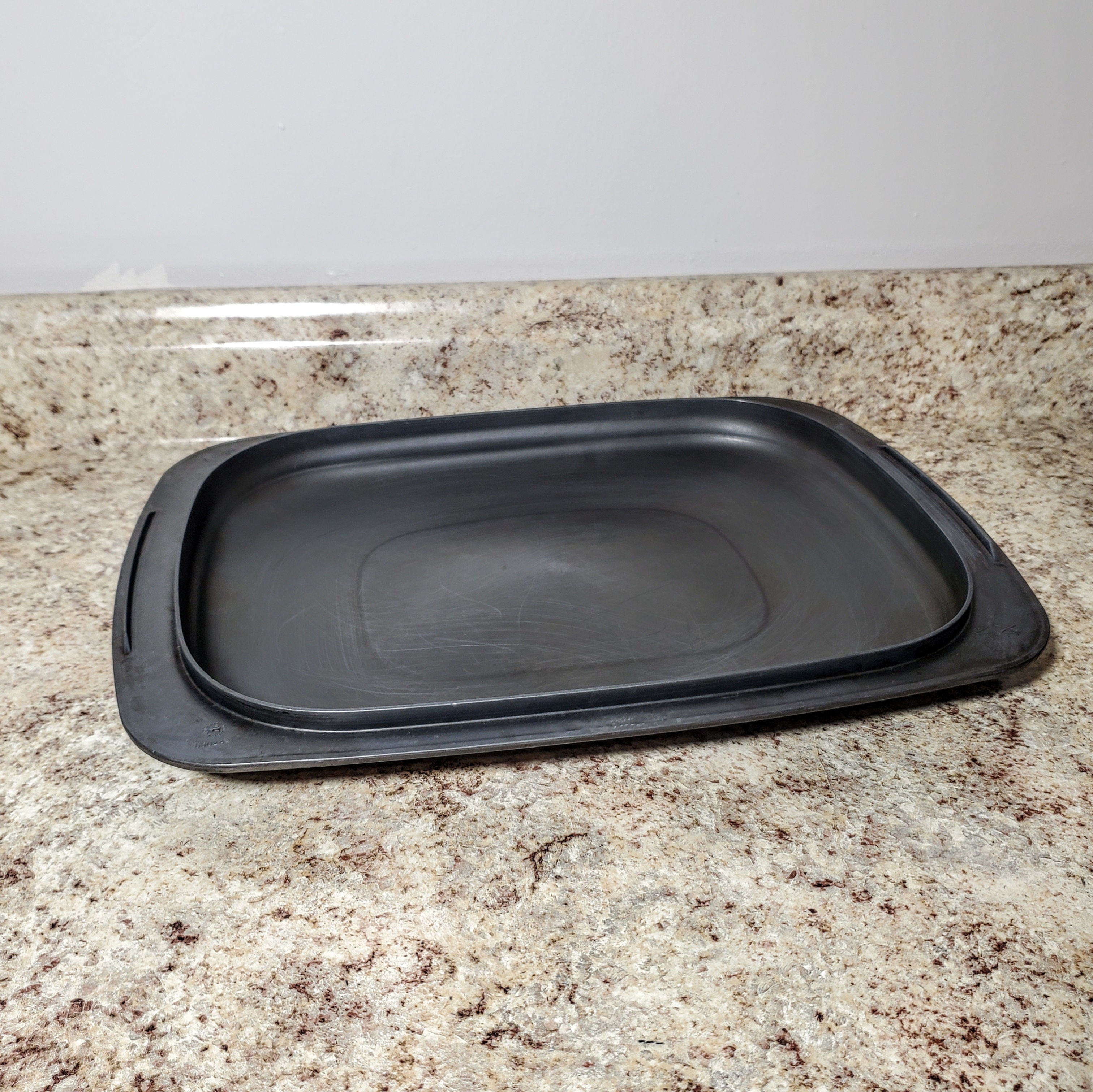 Tupperware Ultra Pro Pan 5 Cup Lid Cover Charcoal Black 6502