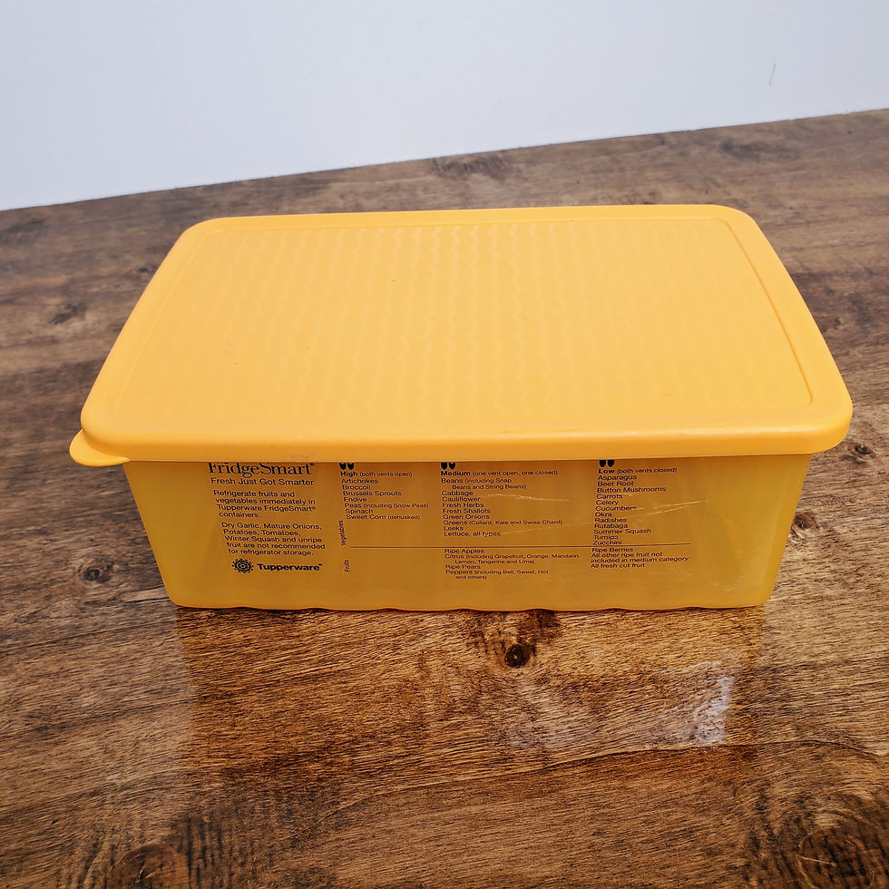 Thumbnail: Tupperware FridgeSmart 7 Cup Medium Vented Veggie Keeper Container #3991 Yellow