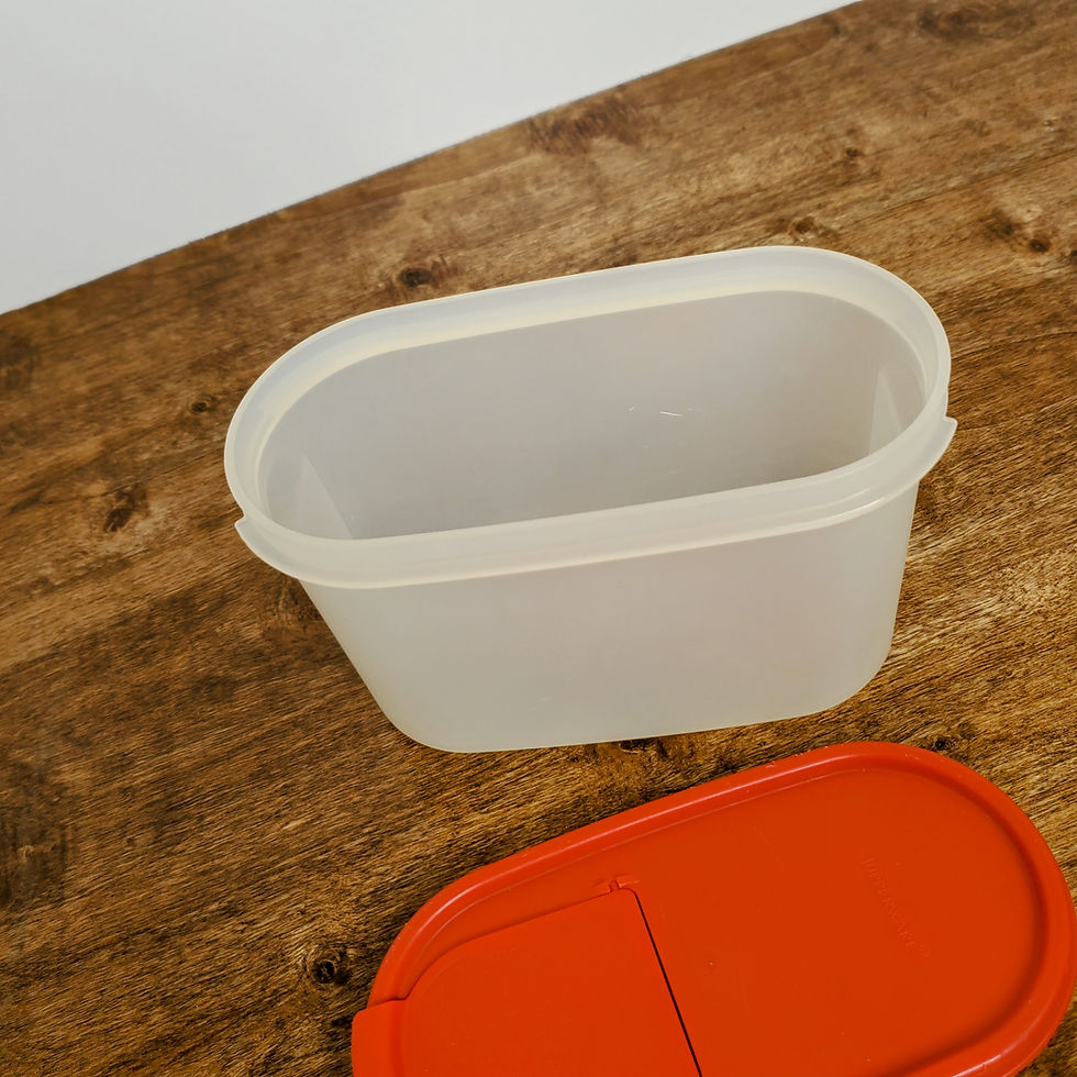 Thumbnail: Tupperware Modular Mates Red Flip Top Pour Lid 4.75 Cup Oval Container 1612