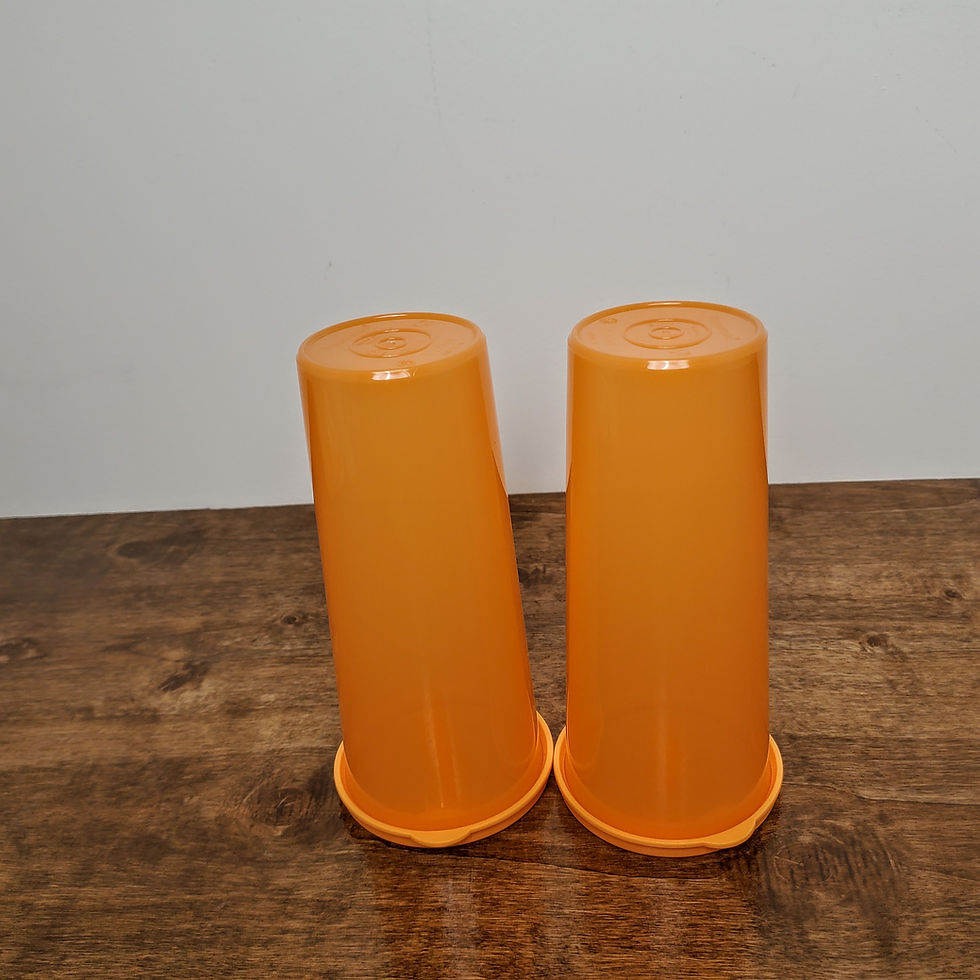 Thumbnail: Vintage Tupperware Orange Tumblers 5107 16 oz With Lids