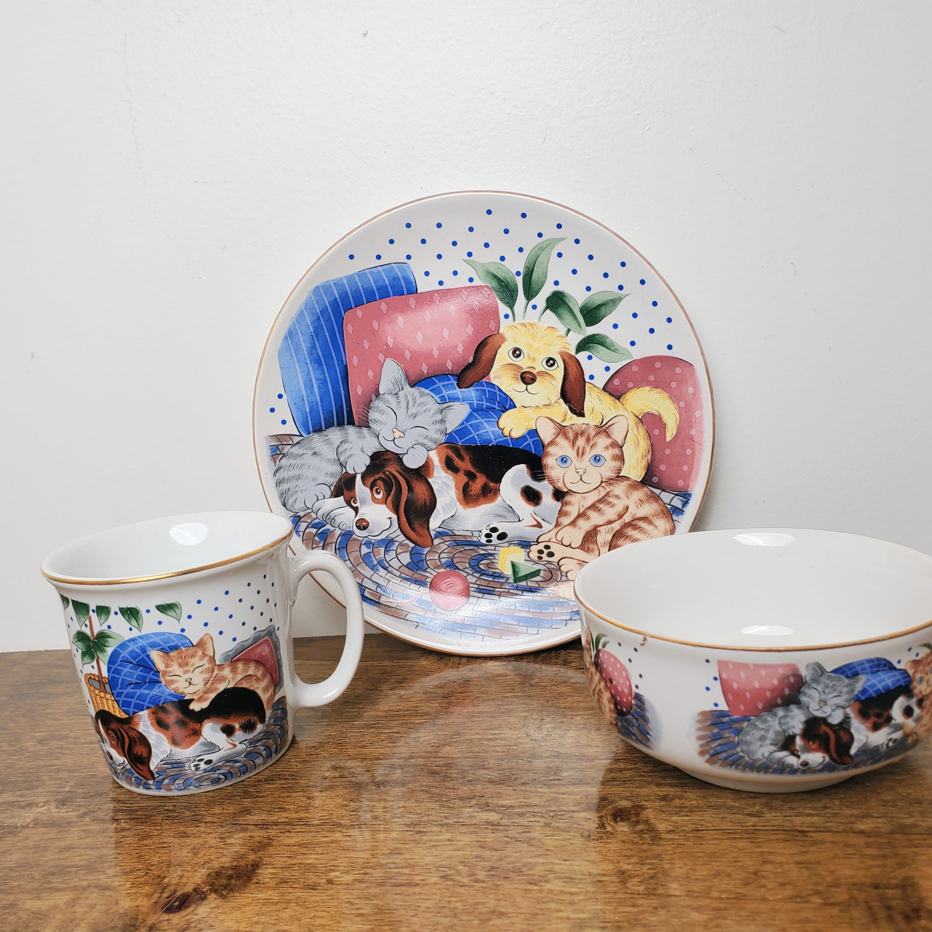 Vintage LITTLE GANG Dog & Cat Child's 3-Pc Meal Set Plate Bowl Mug Made in Japan