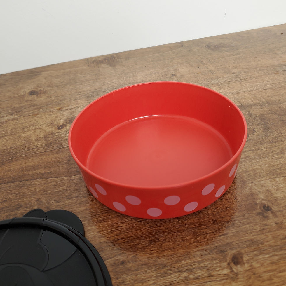 Thumbnail: Tupperware Big Wonders Bowl Cereal Salad Snack Containers Red w/ Black Minnie Mouse Lid 6403