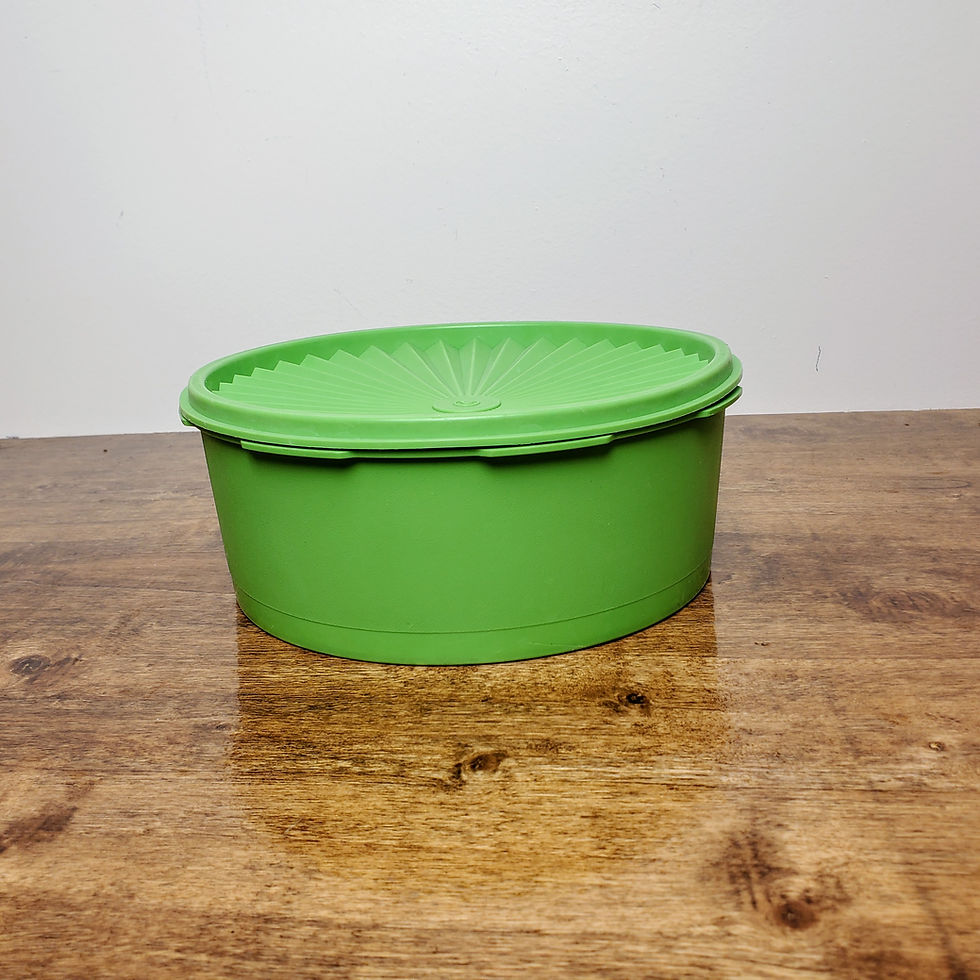 Vintage 1970s Tupperware Servalier Canister 1204 Starburst Harvest Green 8x3