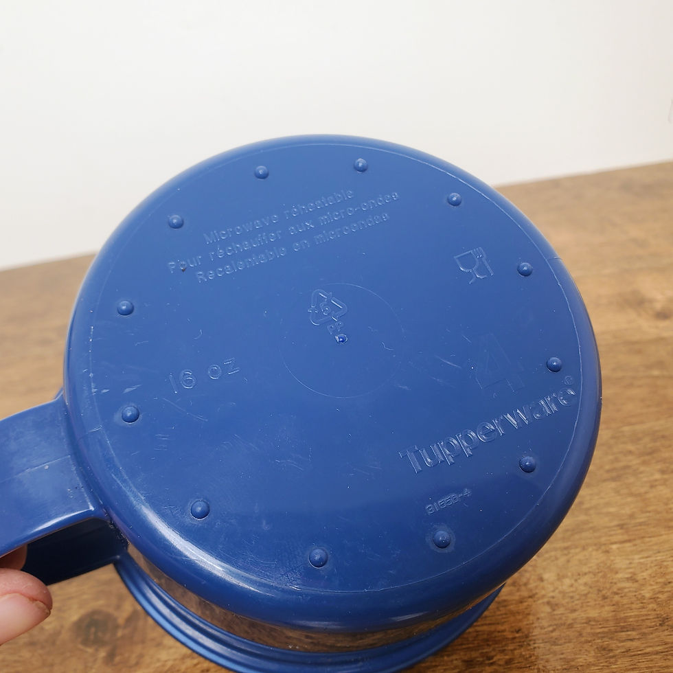 Thumbnail: Tupperware CrystalWave Microwave Reheatable Soup Mug 2 Cup #3155 Blue White Vent