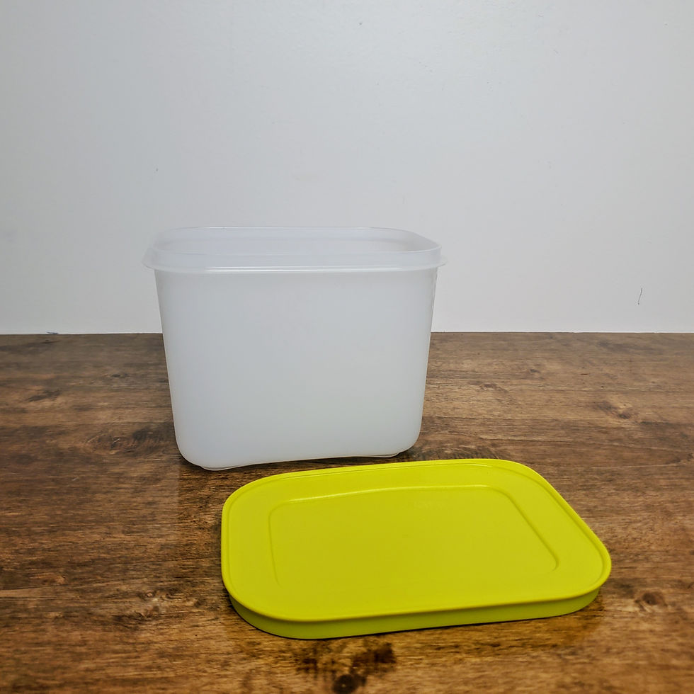 Tupperware Yellow Snowflake FreezerMate 4.75 Cup Storage Container #7871 New
