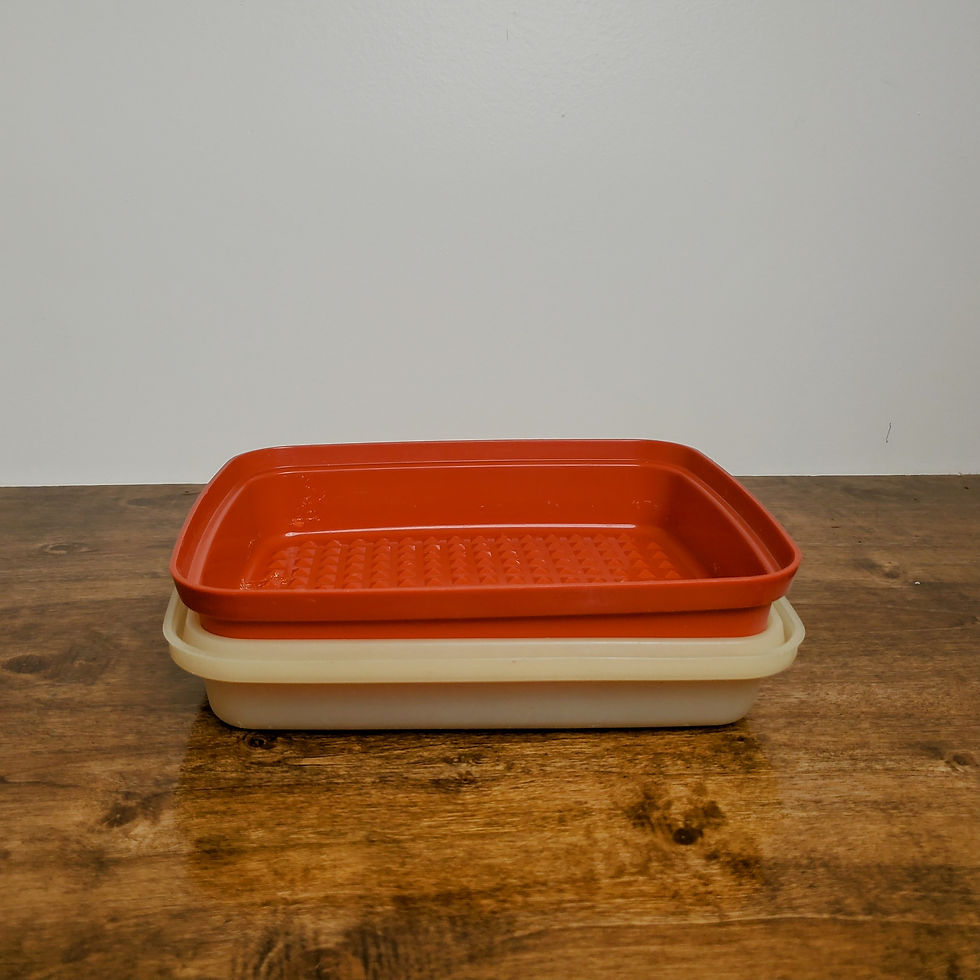 Thumbnail: Vintage Tupperware 1518 Paprika Red Marinade Jr Container w/Lid Stained