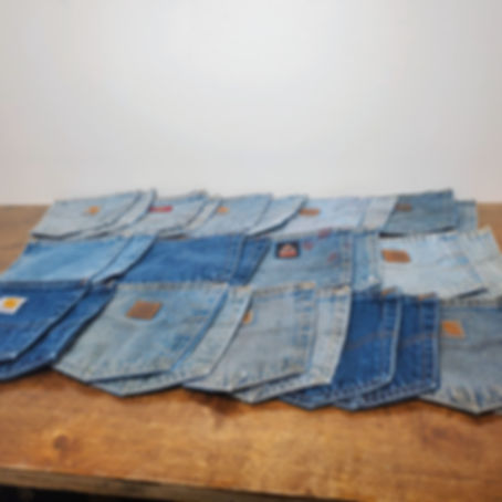 28 Reclaimed Blue Jean Back Pockets Upcycled Denim Fabric for Crafts Quilts