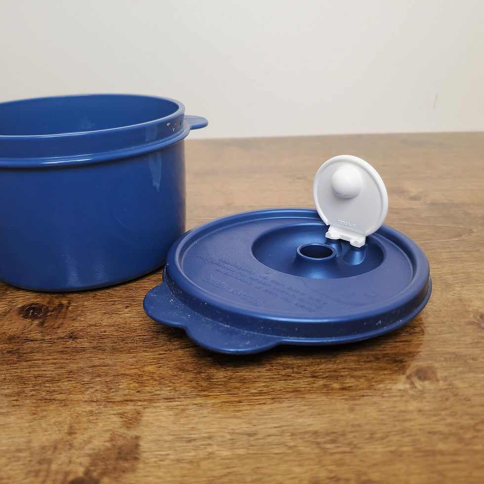 Thumbnail: Tupperware CrystalWave Microwave Reheatable Soup Mug 2 Cup #3155 Blue White Vent