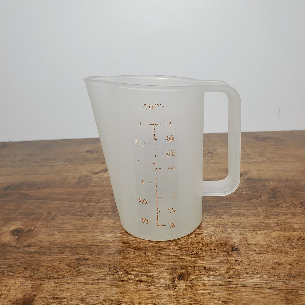 Vintage Tupperware Measuring Pitcher 16 oz 2 Cup 500ml #1669 Red Numbers