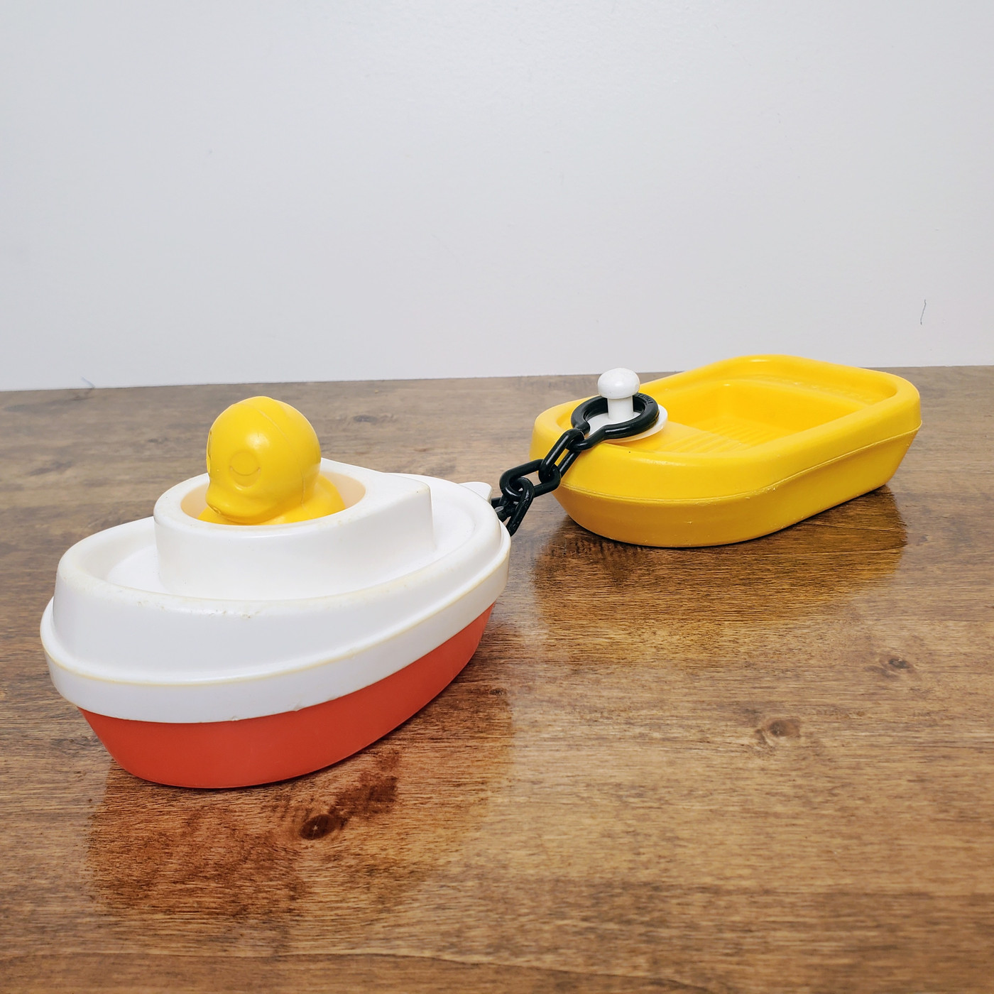 1978 Fisher Price Little People Bath Tub Tug Boat Barge Set