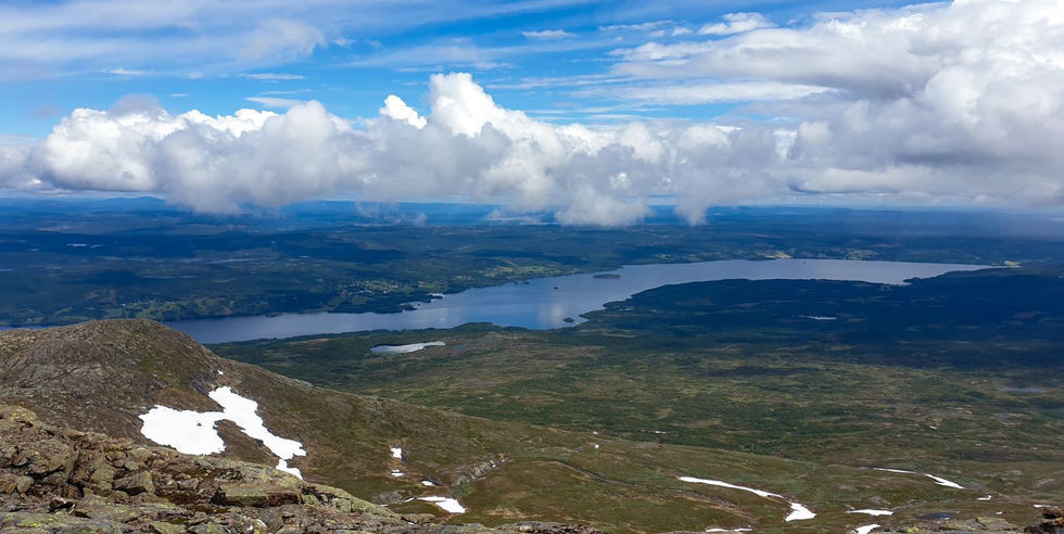 Bergpanorama tijdens een wandelvakantie