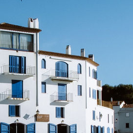 Reisgids Cadaqués – Witte huisjes, blauwe luchten & een vleugje Dalí