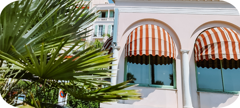 Menton aan de Côte d’Azur – kleurrijk dorpje met pastelkleurige huizen, uitzicht op zee, citroenbomen en mediterrane charme