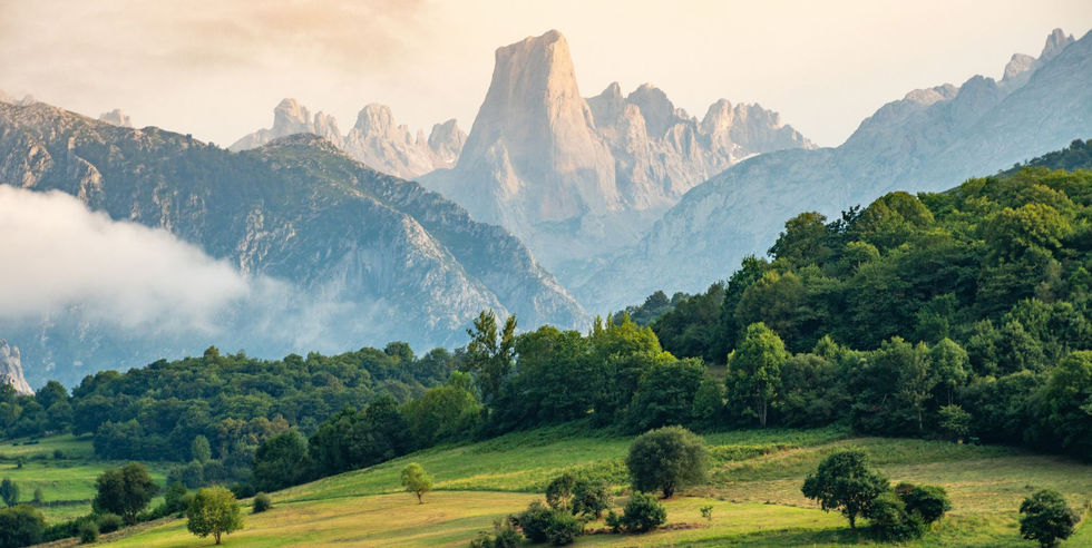 Natuurlandschap van de Picos de Europa tijdens een volledig verzorgde wandelreis