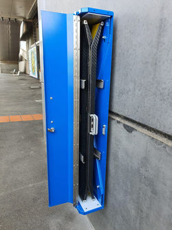 Lightweight wheelchair ramp and box station