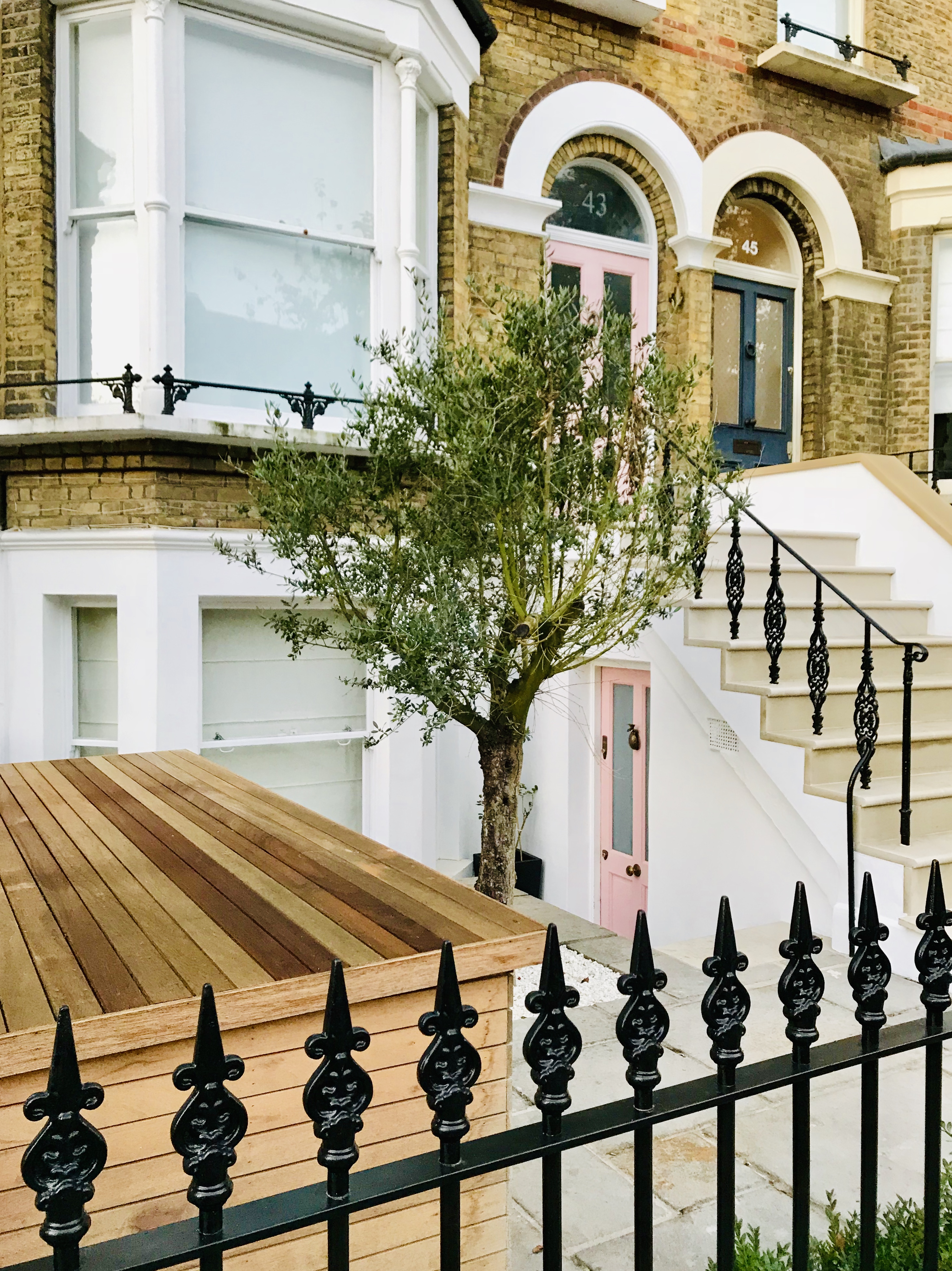 Drilled metal rails Yorkstone bullnose c
