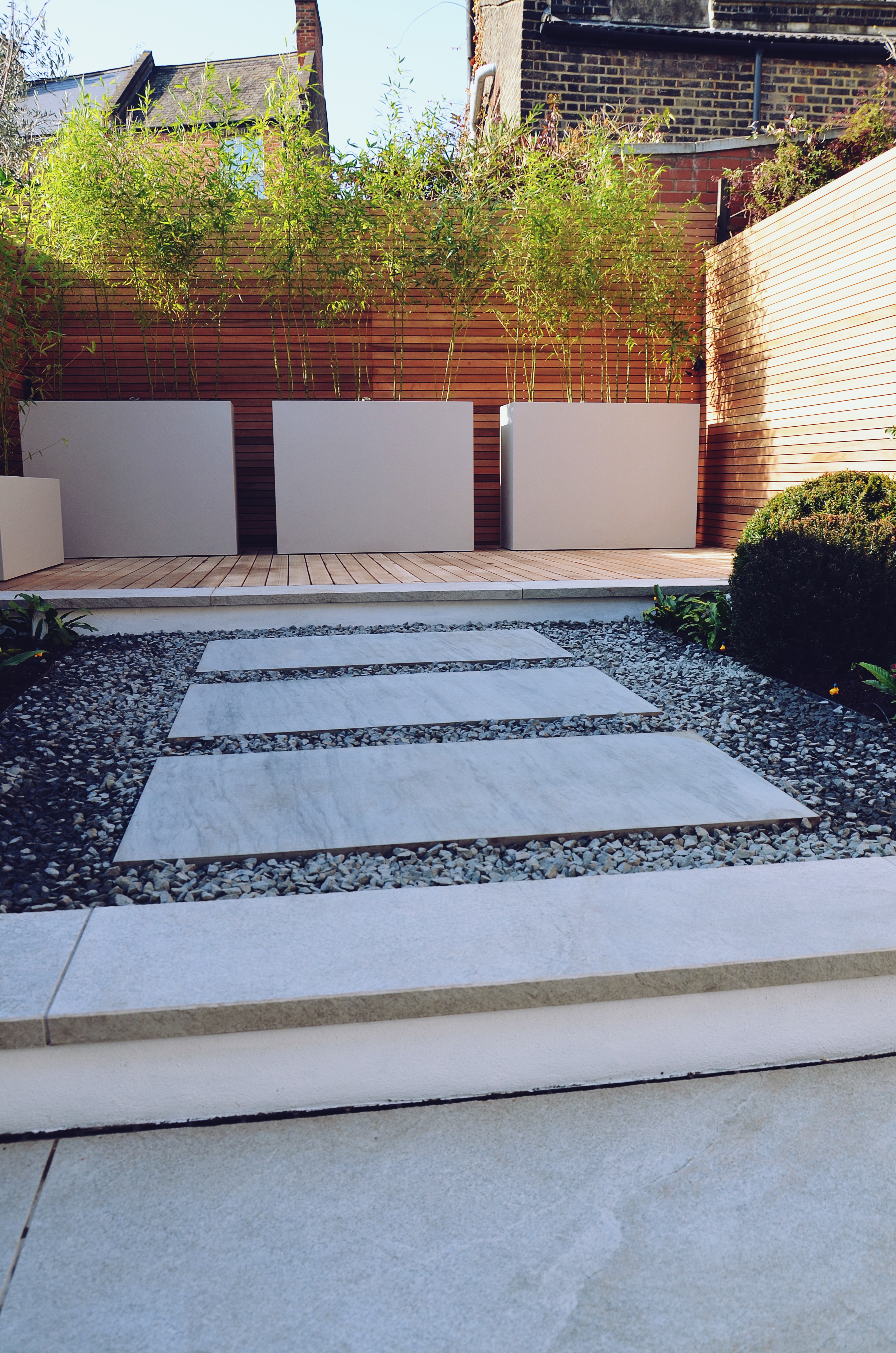 Garden builders Anewgarden Modern contemporary style London basalt cedar screen
