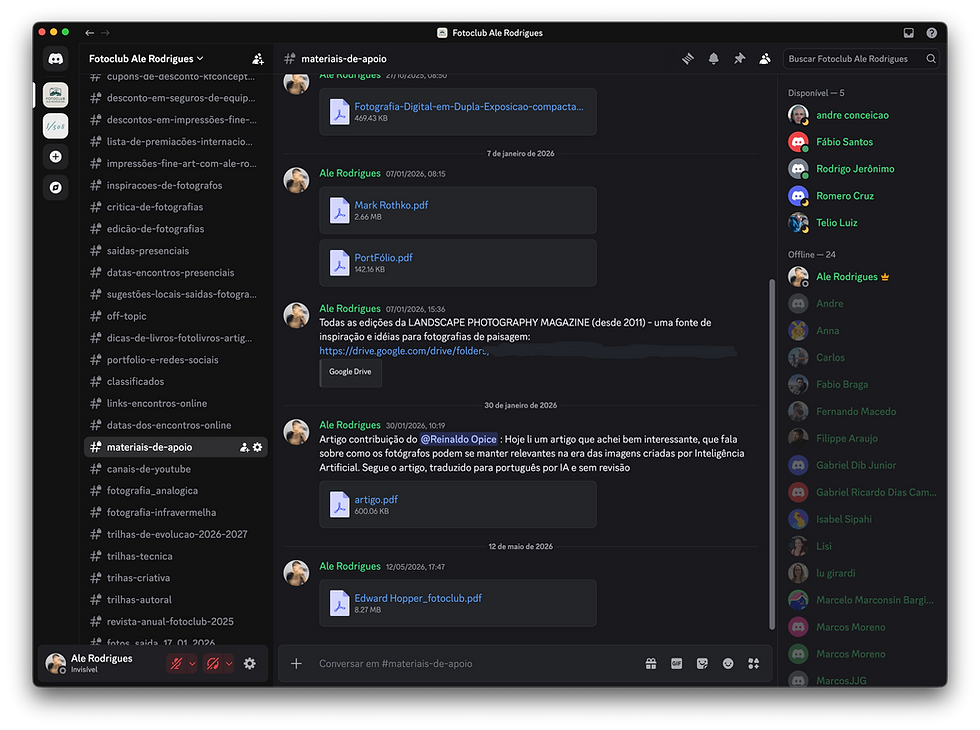 Interface do Discord do Fotoclub com canais e materiais de apoio do clube de fotografia.