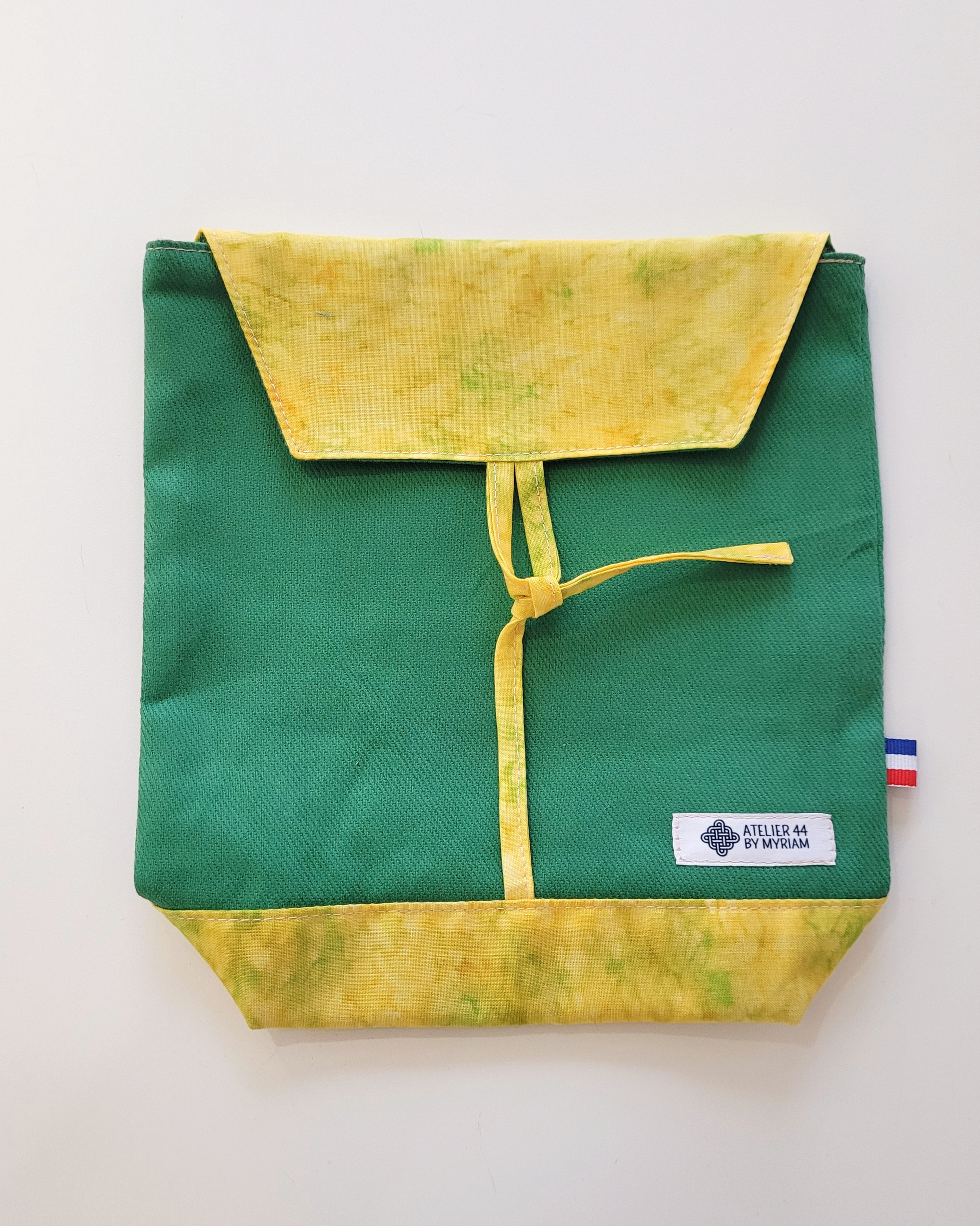POCHETTE A LIVRE