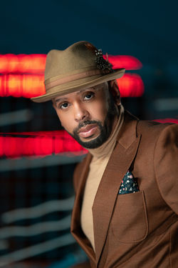 Michael Washington Headshot copy 1.jpg