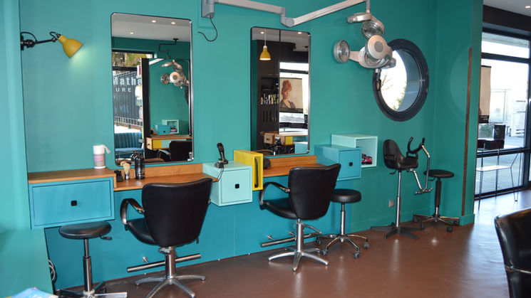 Anglerot-le-grain-de-sel-decoration-salon-coiffure-emotion-redken-ufdi-nouvelle-aquitaine.